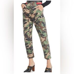 Veronica Beard Kane Camouflage Print
Cropped Pants